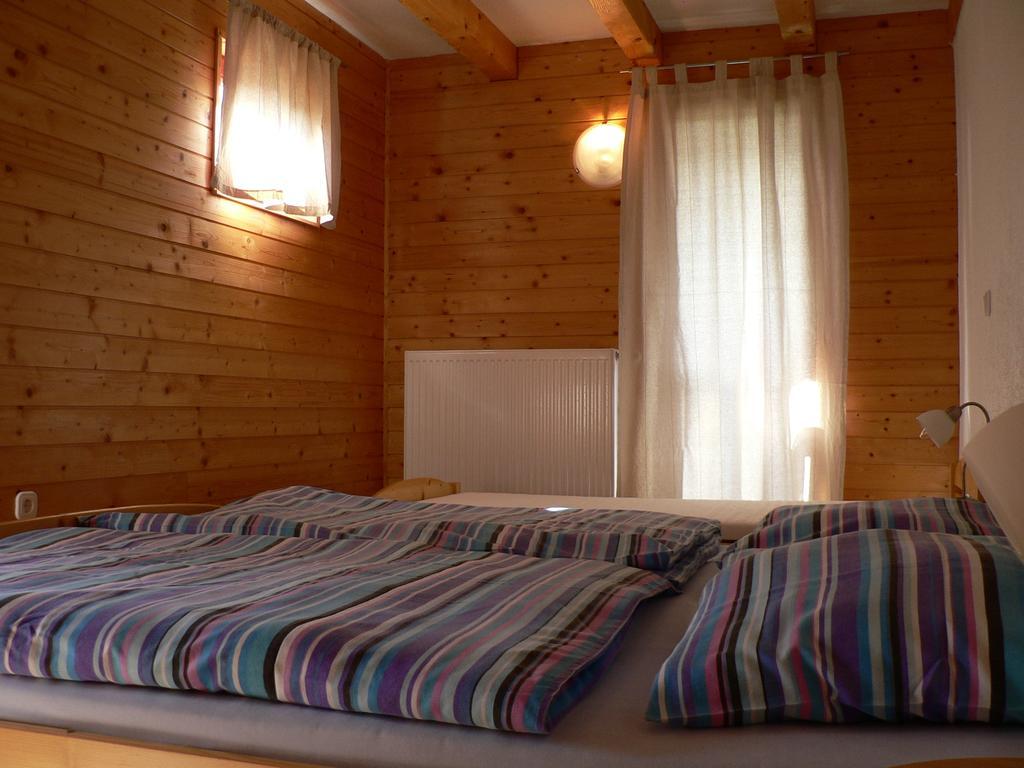 Apartments And Holiday Home Grohar Kranjska Gora Habitación foto